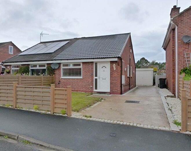 2 Bedroom Bungalow To Rent In Campion Grove, Harrogate, HG3