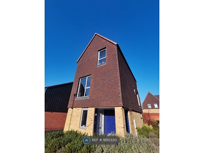 3 Bedroom Detached House To Rent In Cawdor Close, Swanscombe, DA10