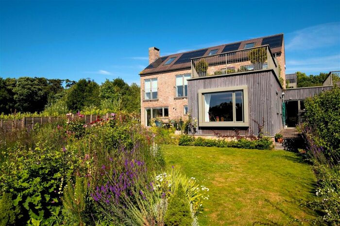 5 Bedroom Detached House For Sale In Eversley Gardens, Kings Worthy, Winchester, SO23