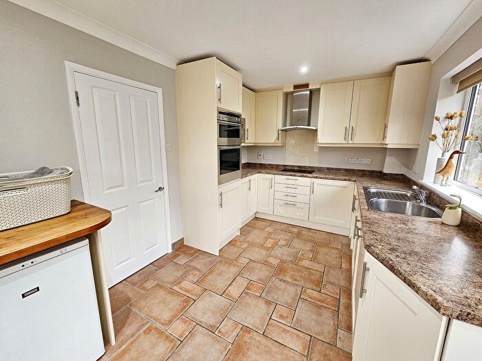 7 Bedroom Detached House For Sale In Tower Ride, Uckfield, TN22