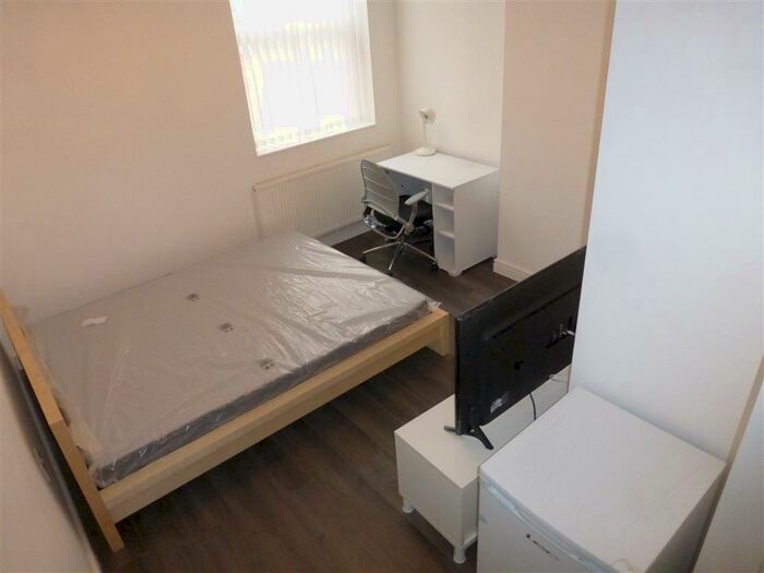 1 Bedroom Apartment To Rent In Market Street, Loughborough, LE11