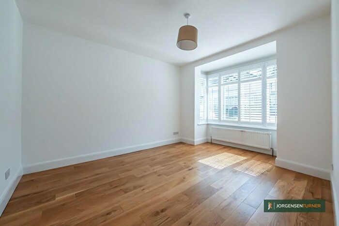 5 Bedroom House To Rent In Kingsmead Avenue, NW9