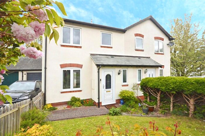 3 Bedroom Semi Detached House For Sale In Moonhill Close, Exeter, Devon, EX2