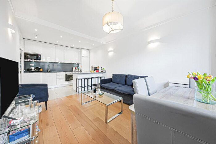 2 Bedroom Apartment To Rent In Grove End Gardens, Grove End Road, London, NW8