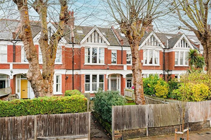 3 Bedroom Maisonette For Sale In Park Hill, SW4