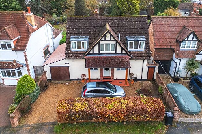 3 Bedroom Detached House For Sale In Sandhills, Knowl Hill, Berkshire, RG10
