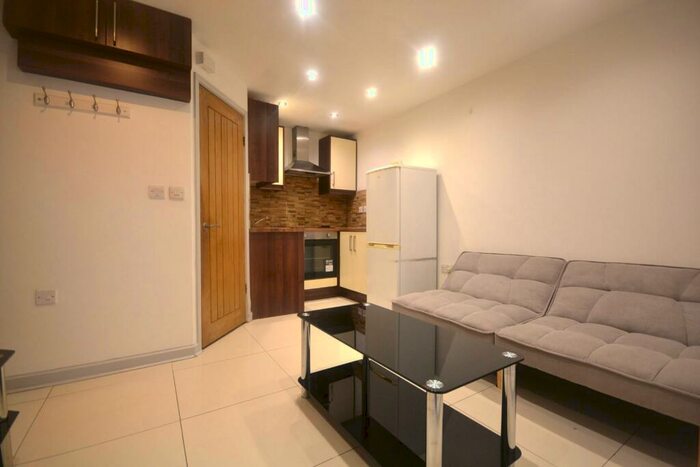 1 Bedroom Flat To Rent In Carey Street, Reading, RG1