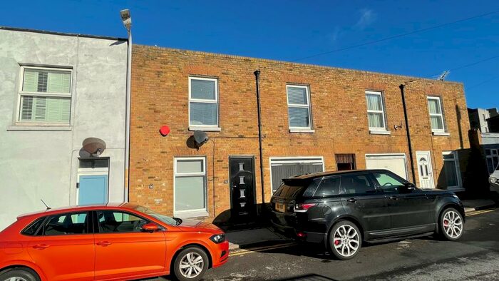 3 Bedroom House To Rent In Trinity Square, Margate, CT9