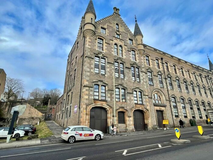 2 Bedroom Maisonette To Rent In Bonnethill Place, Dundee, DD1