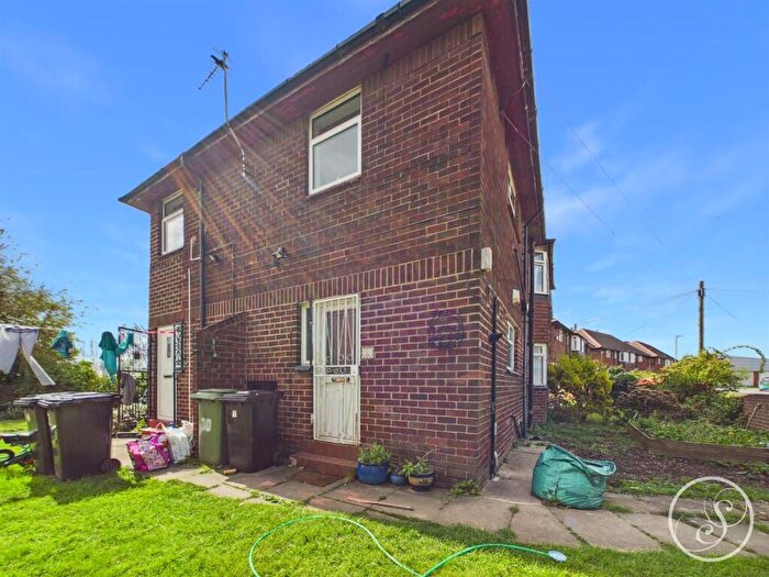 Flat For Sale In Temple Court, Leeds, LS15
