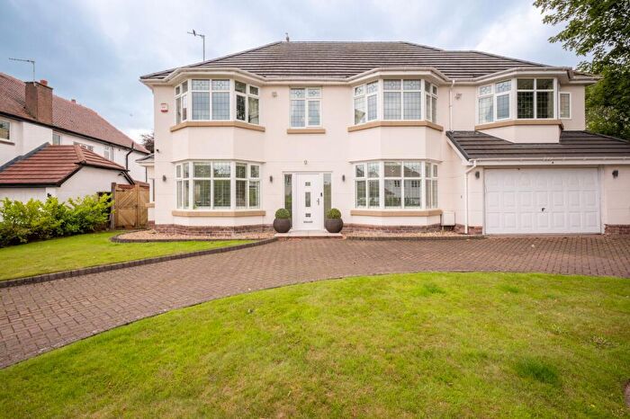 5 Bedroom Detached House For Sale In Breeze Road, Southport, PR8