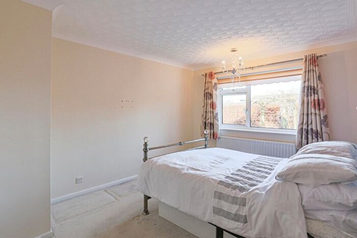 2 Bedroom Detached Bungalow For Sale In Roall Lane, Kellington, Goole, DN14