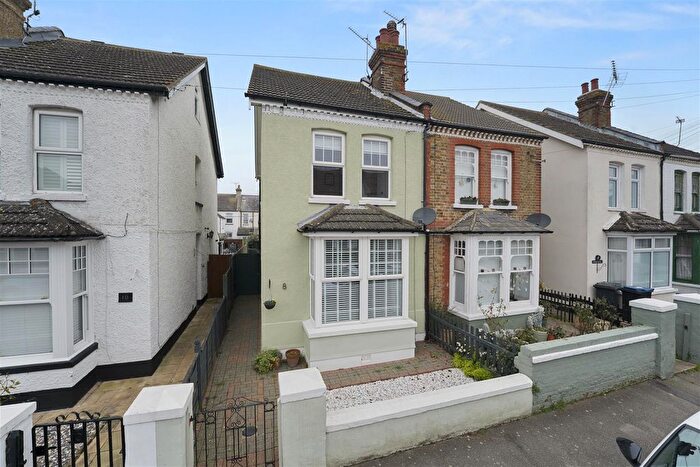 2 Bedroom Property For Sale In Arkley Road, Herne Bay, CT6