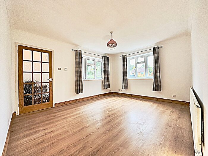2 Bedroom Bungalow To Rent In Washburn Close, Bedford, MK41