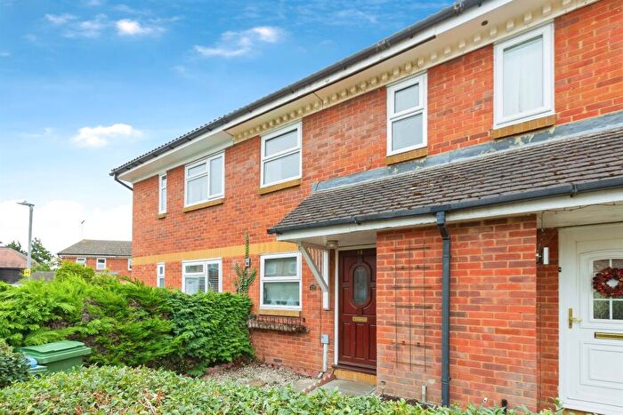 2 Bedroom Terraced House For Sale In Parker Walk, Aylesbury, HP19