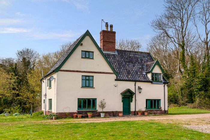 4 Bedroom House For Sale In Manor Farmhouse, Mettingham, Bungay, Suffolk, NR35