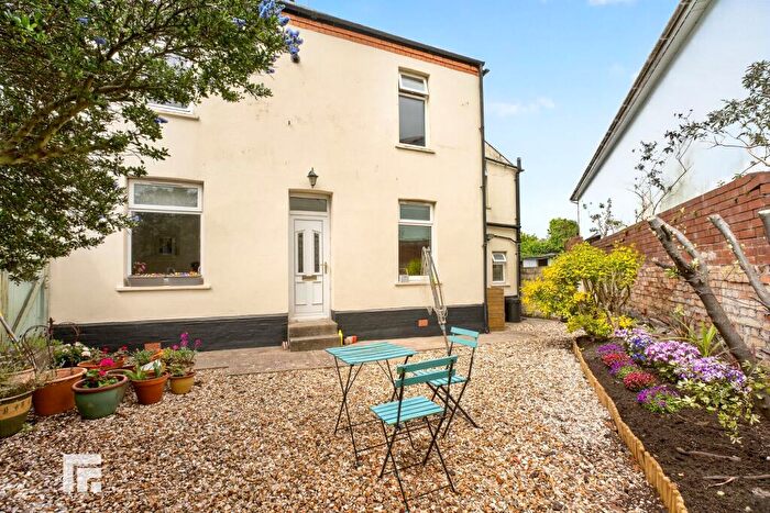 2 Bedroom End Of Terrace House For Sale In Stafford Road, Grangetown, Cardiff, CF11