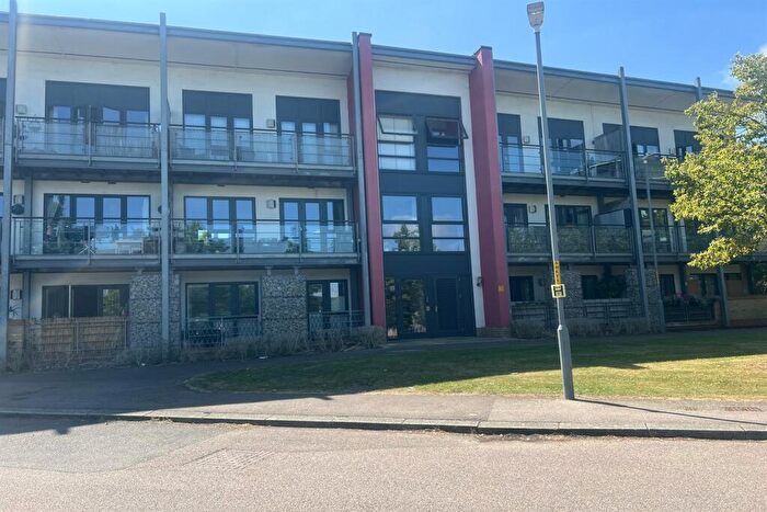 1 Bedroom Flat To Rent In Shearwater Court, DA9