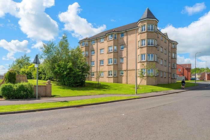 2 Bedroom Flat For Sale In Cambridge Crescent, Airdrie, ML6