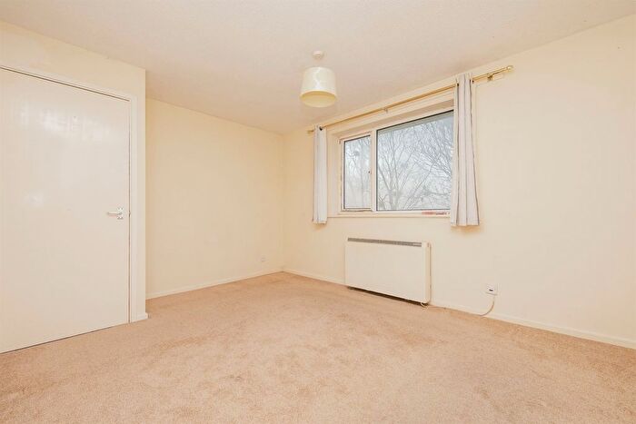 1 Bedroom Flat For Sale In Merstham Drive, Clacton-On-Sea, CO16