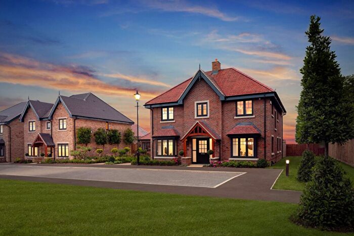 4 Bedroom Detached House For Sale In Russell Road, Toddington, Dunstable, LU5
