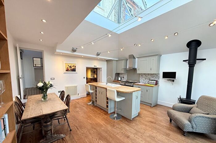 3 Bedroom Terraced House For Sale In Arwenack Avenue, Falmouth, TR11