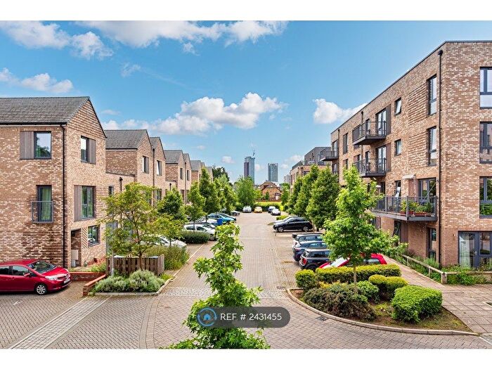 2 Bedroom Flat To Rent In Fisher Close, London, SE16