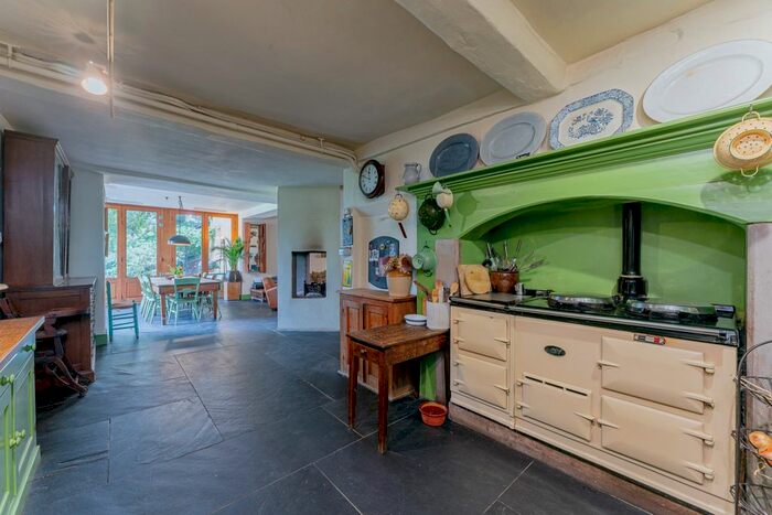 6 Bedroom Detached House For Sale In Castle Gates, Shrewsbury, Shropshire, SY1