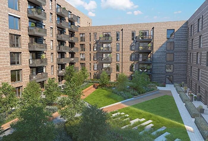 2 Bedroom Flat To Rent In Wards Wharf Approach, London, E16