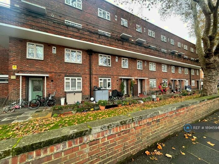 3 Bedroom Maisonette To Rent In Grasmere Court, London, SW13