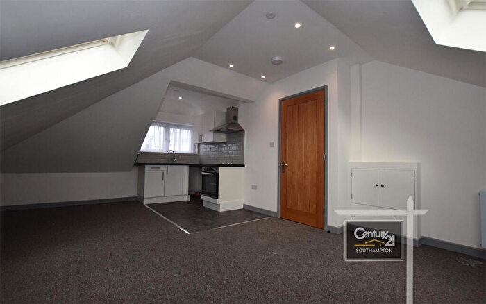 2 Bedroom Flat To Rent In |Ref: |, Clifton Road, Southampton, SO15
