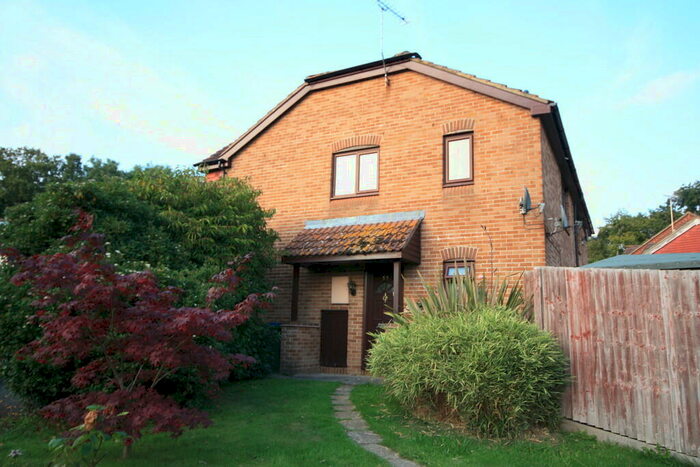 1 Bedroom Ground Maisonette To Rent In Camelot Close, Southwater, Horsham, RH13