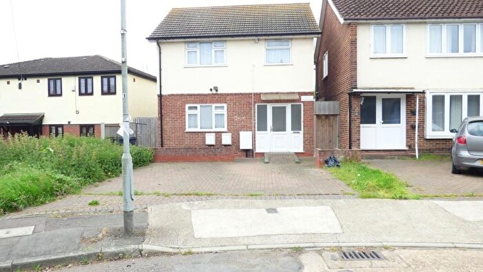 1 Bedroom Flat To Rent In Thorogood Way, Rainham, RM13