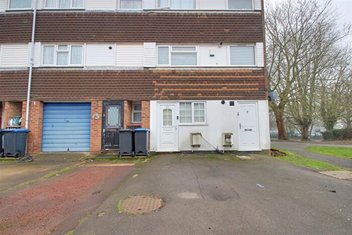 1 Bedroom Maisonette For Sale In The Wye, Hemel Hempstead, HP2