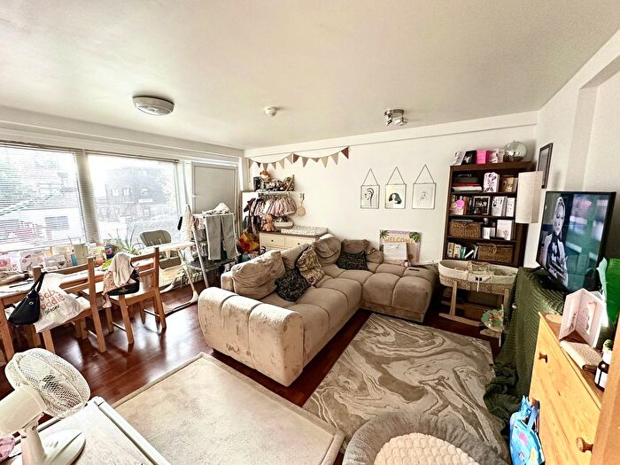 1 Bedroom Flat To Rent In Elm Grove, London, SW19