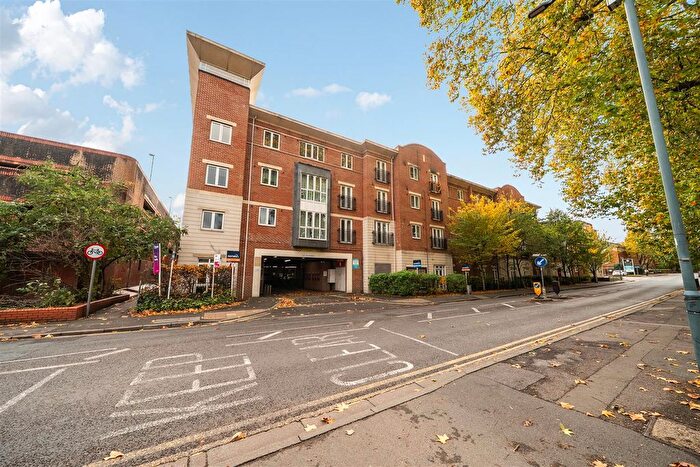 2 Bedroom Flat For Sale In Grenfell Road, Maidenhead, SL6