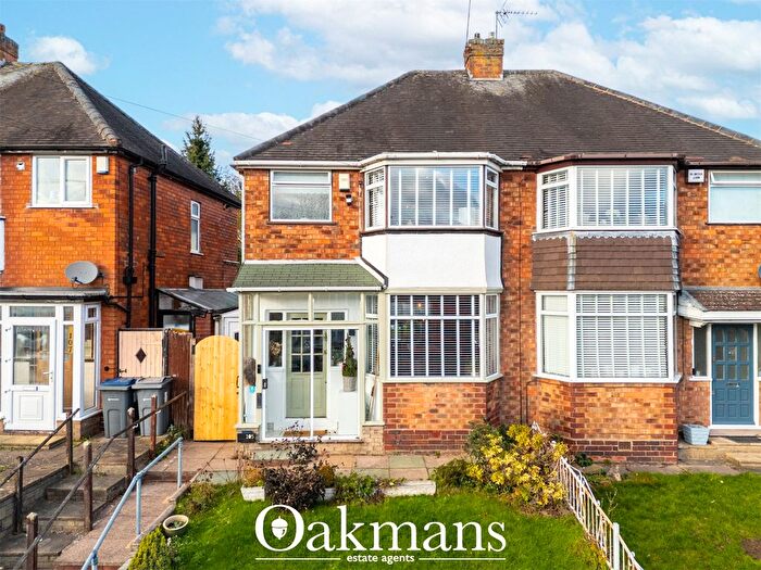 3 Bedroom Semi Detached House For Sale In Higgins Lane, Quinton, Birmingham, West Midlands, B32