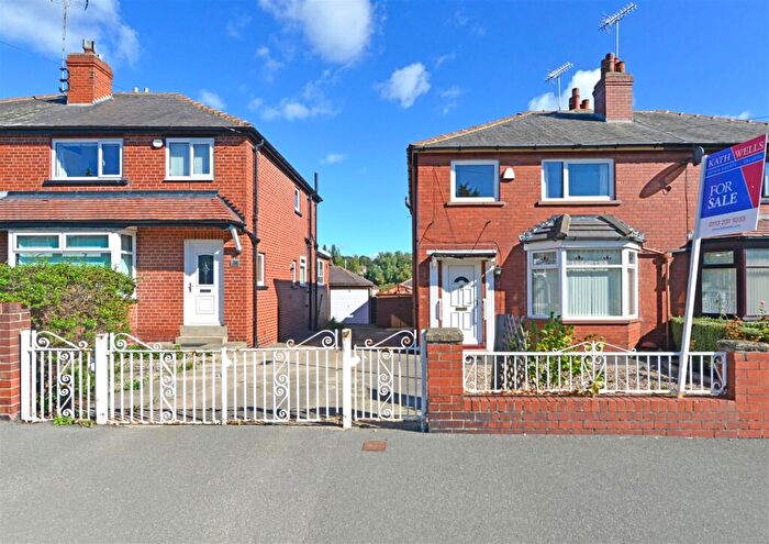 3 Bedroom Semi-Detached House For Sale In Water Lane, Farnley, Leeds, LS12