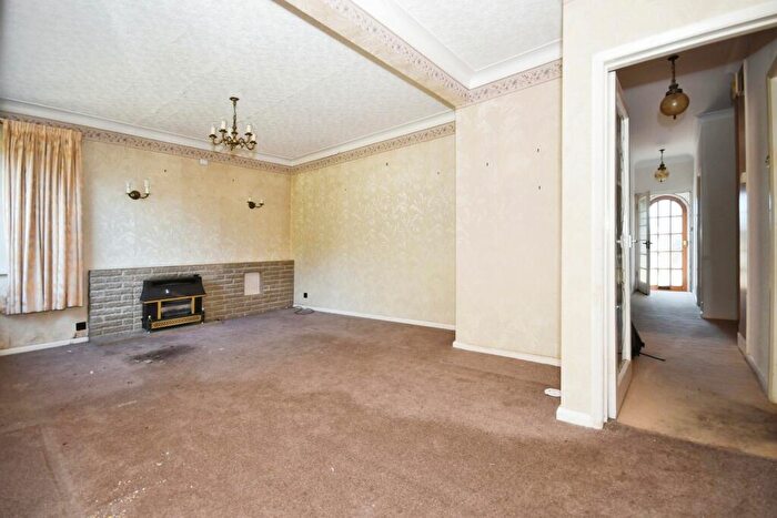 3 Bedroom Bungalow For Sale In Greaves Lane, Stannington, Sheffield, South Yorkshire, S6