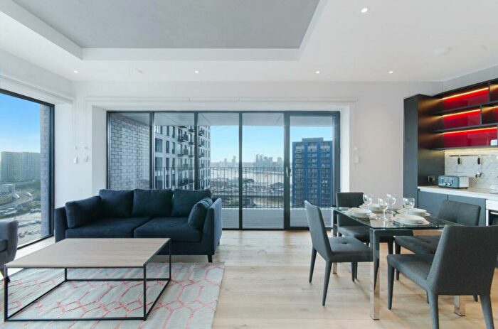 1 Bedroom Apartment To Rent In Modena House, London City Island, London, E14