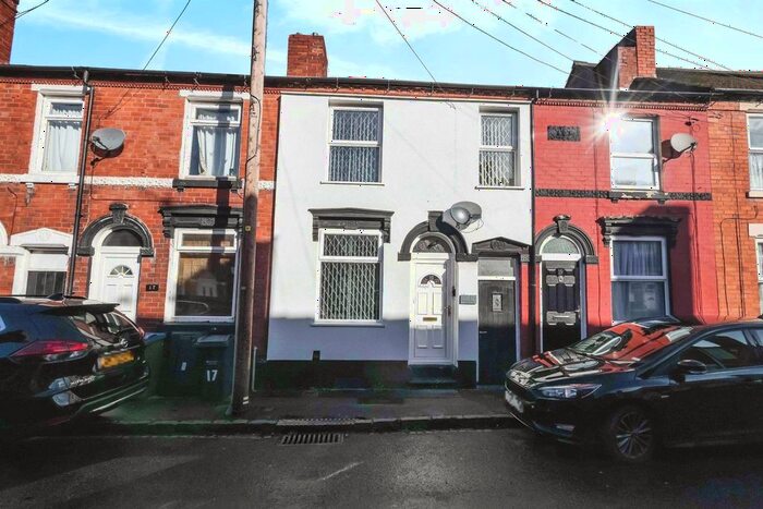 3 Bedroom Property To Rent In Sidaway Street, Cradley Heath, B64