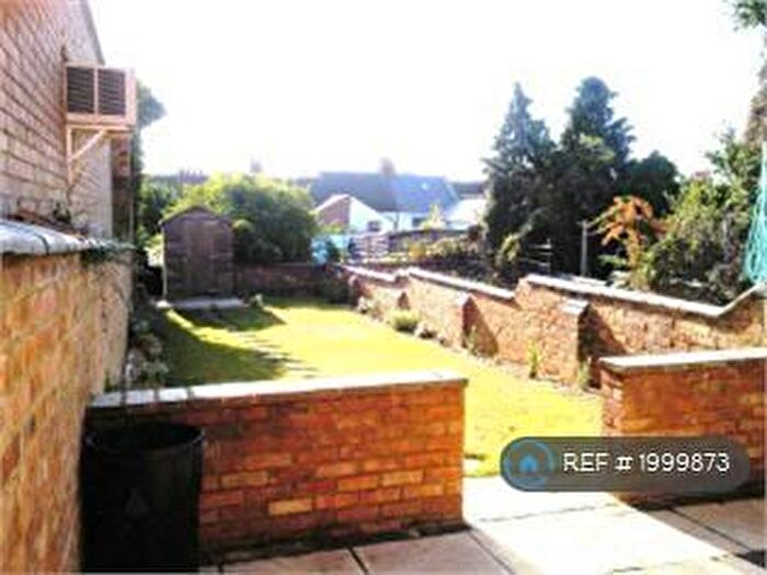 3 Bedroom Terraced House To Rent In Balmoral Road, Northampton, NN2