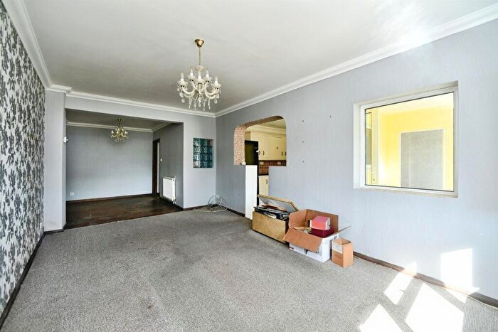 2 Bedroom Detached Bungalow For Sale In Bolney Avenue, Peacehaven, BN10
