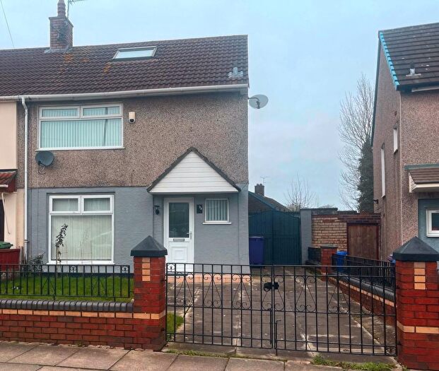 2 Bedroom Town House For Sale In Petherick Road, Liverpool, L11