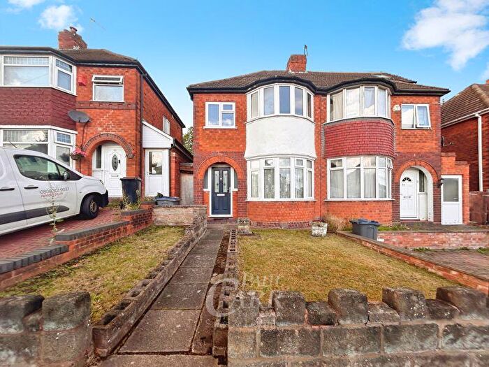 3 Bedroom Semi-Detached House For Sale In Sandringham Road, Great Barr, Birmingham, B42