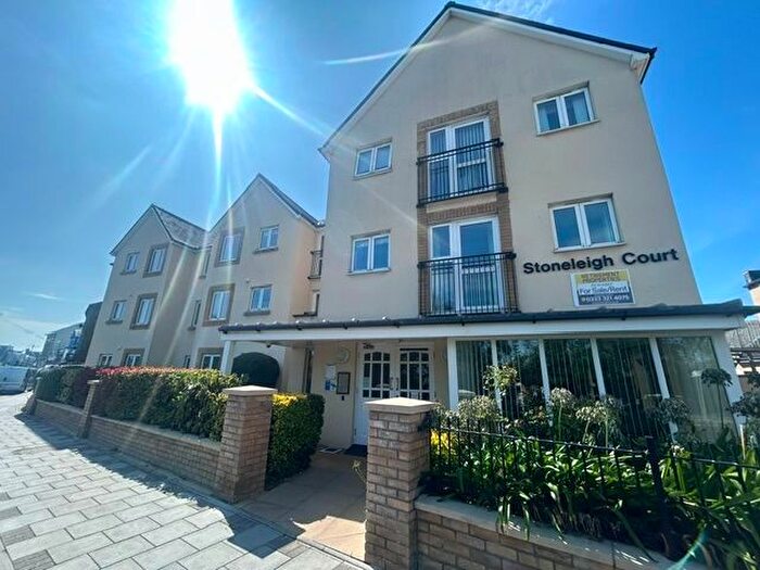 2 Bedroom Flat To Rent In Stoneleigh Court, Porthcawl, CF36