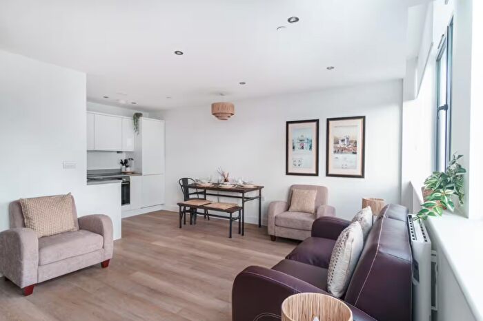 1 Bedroom Flat To Rent In Alexander House, Talbot Road, Stretford, Trafford, M16