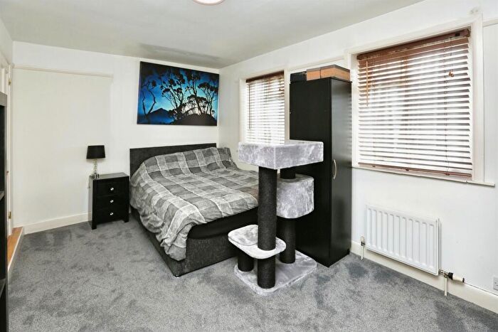 2 Bedroom Semi-Detached House For Sale In The Haven, Gosport, PO12