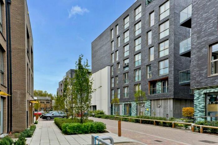 2 Bedroom Flat To Rent In Haven Way, London, SE1