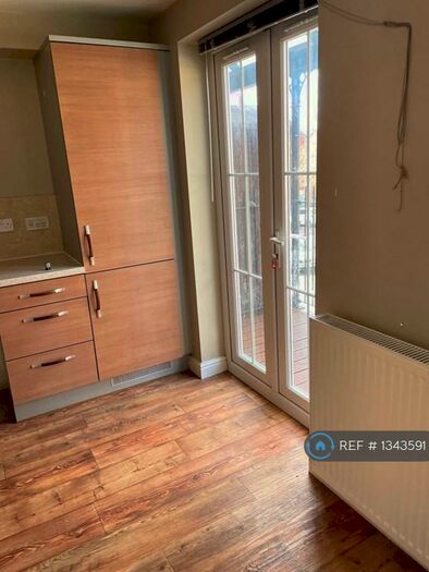 4 Bedroom Terraced House To Rent In St Laurence Gdns, Belper, DE56